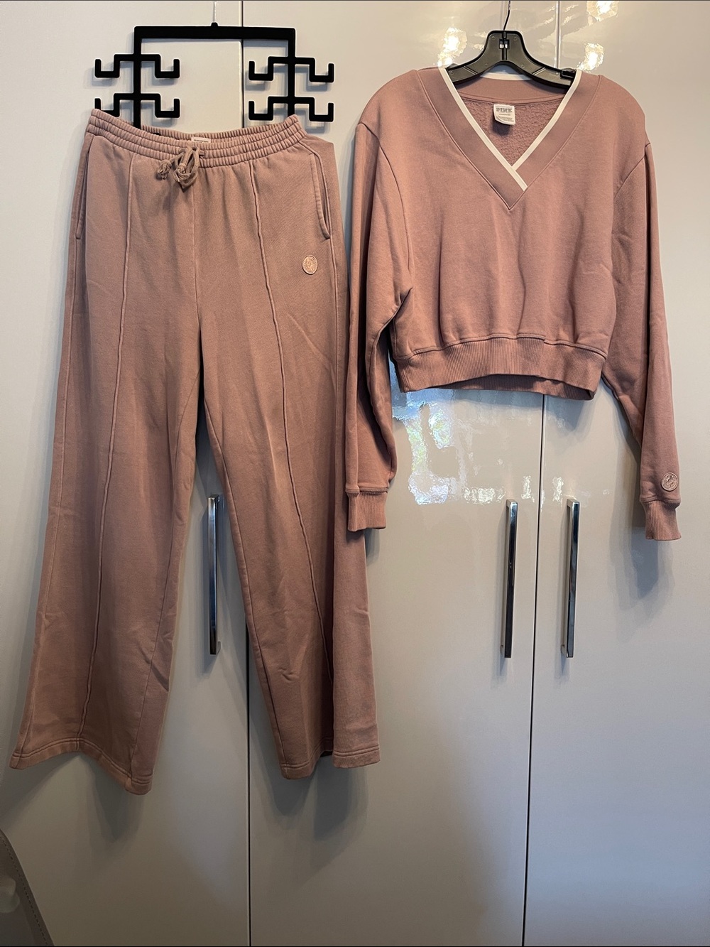 PINK Victoria's Secret Dusty Rose V-Neck Sweatshirt & Wide-Leg Joggers Set